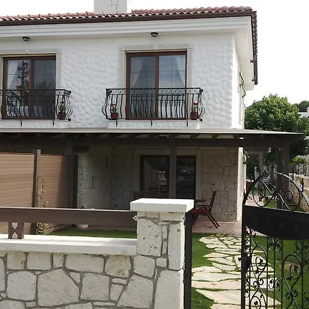 Nar Villa